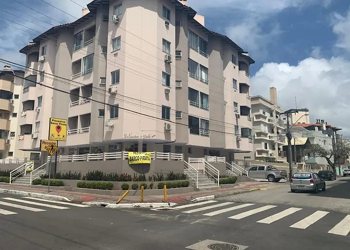 Lindo Apartamento Em Canasvieiras A Uma Quadra Do Mar - Proximo Ao Trapiche Dos Barcos Piratas