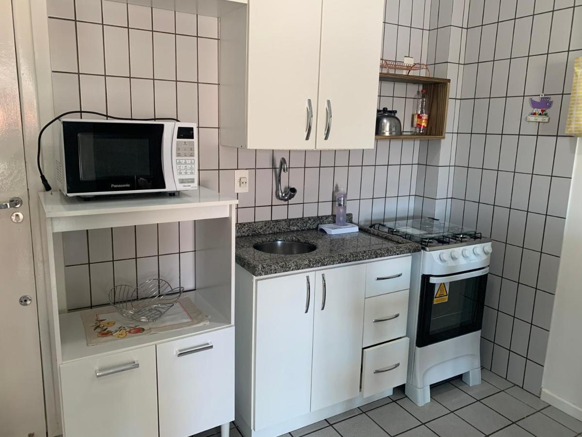 Lindo Em Canasvieiras A Uma Quadra Do Mar - Próximo Ao Trapiche Dos Barcos Piratas Apartamento